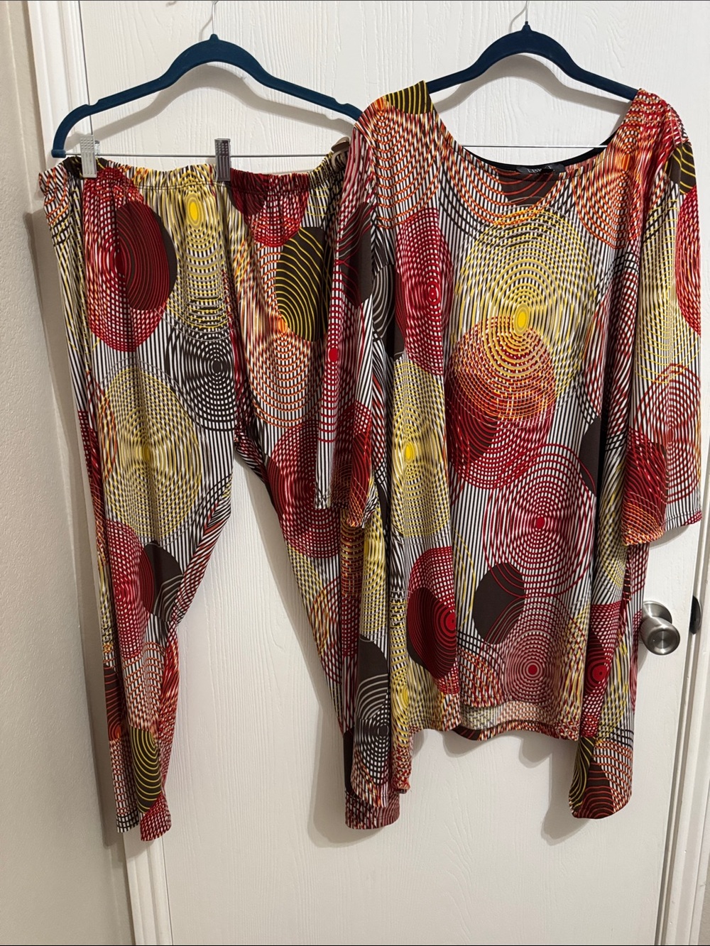 Lbisse NWOT Vibrant 2 Piece Set Geometric Pattern Short Sleeve Women’s 3X Career